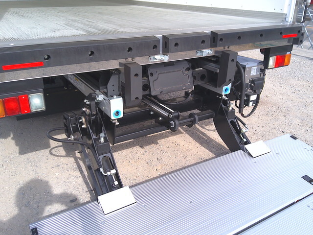 日野デュトロ冷凍車（冷蔵車）小型（2t・3t）[写真37]