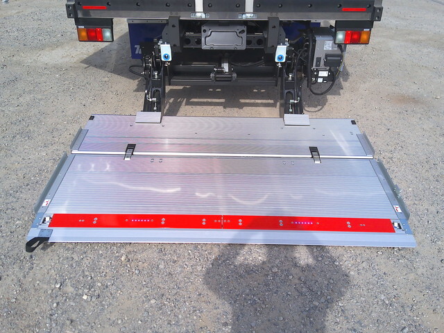 日野デュトロ冷凍車（冷蔵車）小型（2t・3t）[写真38]