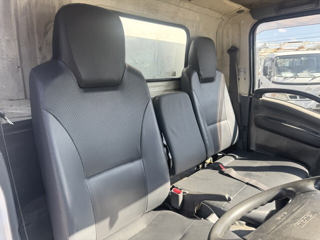 いすゞエルフパッカー車（塵芥車）小型（2t・3t）[写真12]