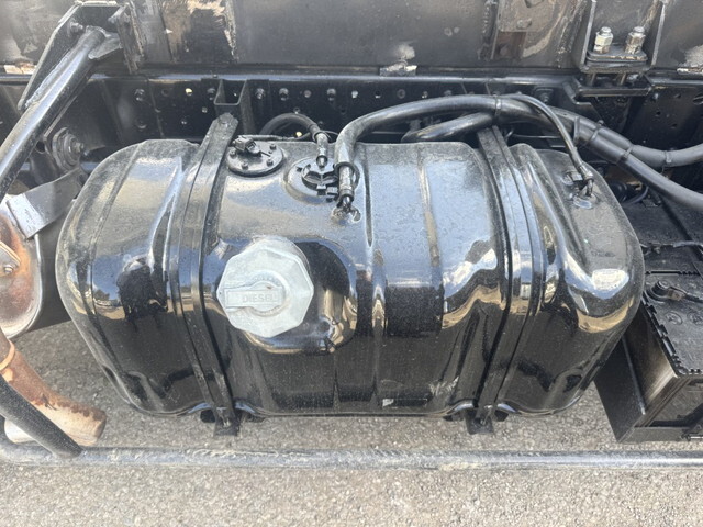 いすゞエルフパッカー車（塵芥車）小型（2t・3t）[写真28]