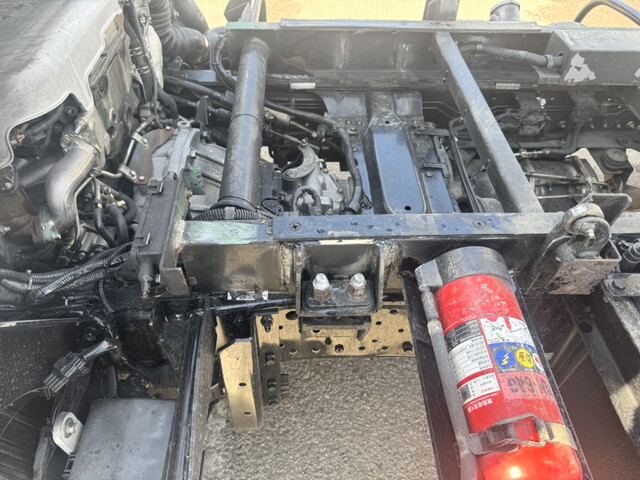 いすゞエルフパッカー車（塵芥車）小型（2t・3t）[写真31]