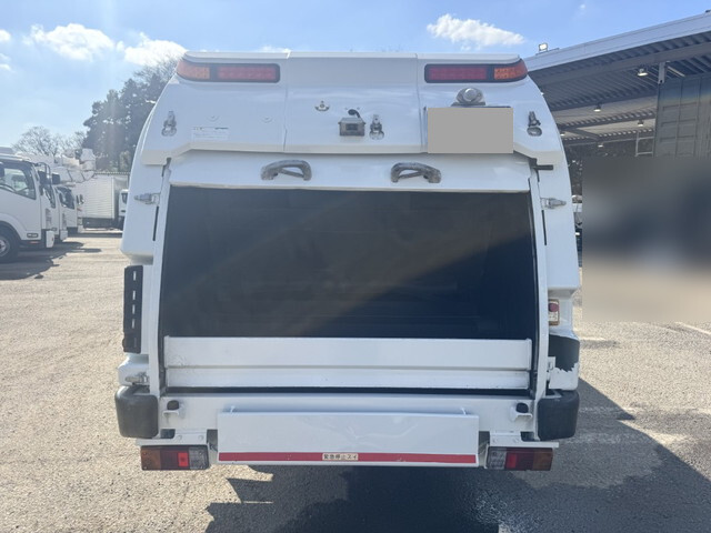 いすゞエルフパッカー車（塵芥車）小型（2t・3t）[写真07]