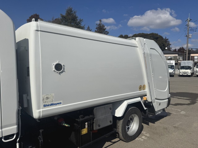いすゞエルフパッカー車（塵芥車）小型（2t・3t）[写真09]