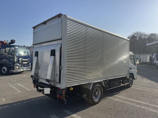 三菱ふそうキャンターアルミバン小型（2t・3t）[写真02]