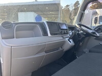 三菱ふそうキャンターアルミバン小型（2t・3t）[写真38]