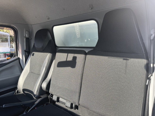 三菱ふそうキャンターアルミバン小型（2t・3t）[写真38]