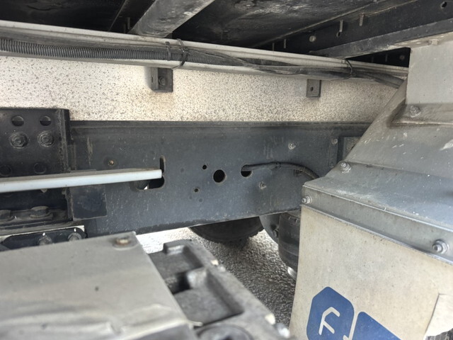 いすゞフォワードアルミウイング中型（4t）[写真11]