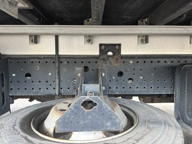 いすゞフォワードアルミウイング中型（4t）[写真14]