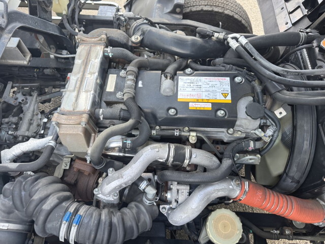 いすゞフォワードアルミウイング中型（4t）[写真18]