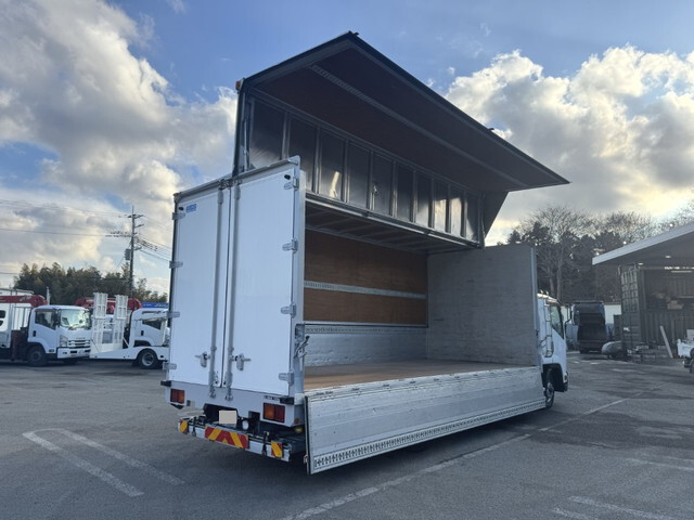 いすゞフォワードアルミウイング中型（4t）[写真02]