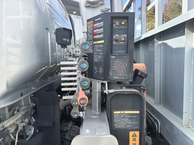 いすゞエルフセーフティクレーン4段小型（2t・3t）[写真17]