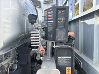 いすゞエルフセーフティクレーン4段小型（2t・3t）[写真18]