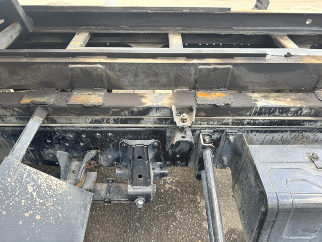 いすゞエルフセーフティクレーン4段小型（2t・3t）[写真21]