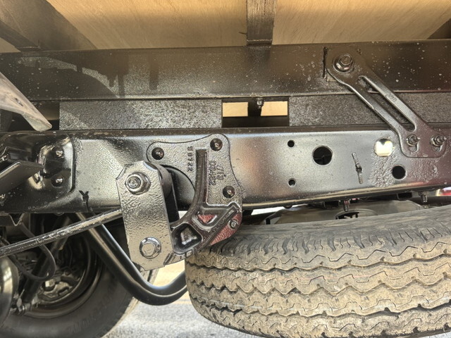 いすゞエルフクレーン4段小型（2t・3t）[写真32]