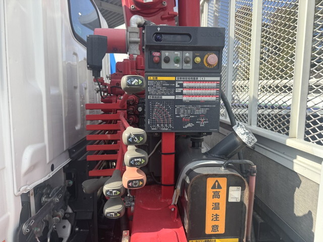 いすゞエルフクレーン4段小型（2t・3t）[写真09]