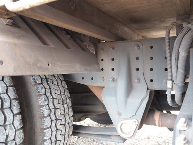 三菱ふそうキャンター平ボディ小型（2t・3t）[写真18]