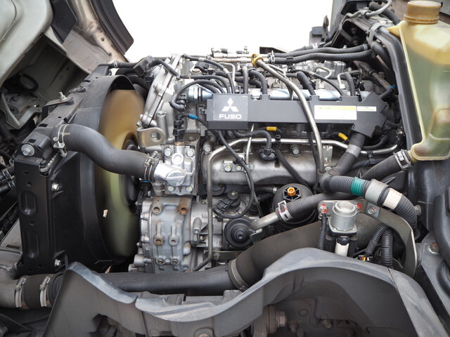 三菱ふそうキャンター平ボディ小型（2t・3t）[写真29]