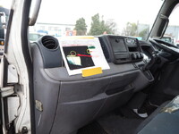 三菱ふそうキャンター平ボディ小型（2t・3t）[写真32]