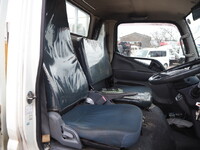 三菱ふそうキャンター平ボディ小型（2t・3t）[写真35]