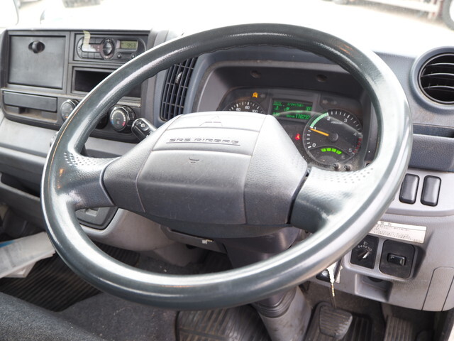 三菱ふそうキャンター平ボディ小型（2t・3t）[写真37]