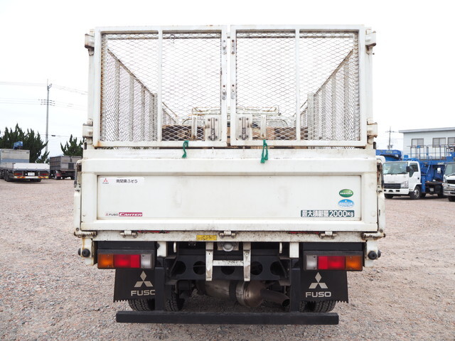 三菱ふそうキャンター平ボディ小型（2t・3t）[写真06]