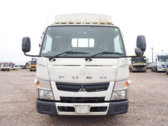 三菱ふそうキャンター平ボディ小型（2t・3t）[写真08]