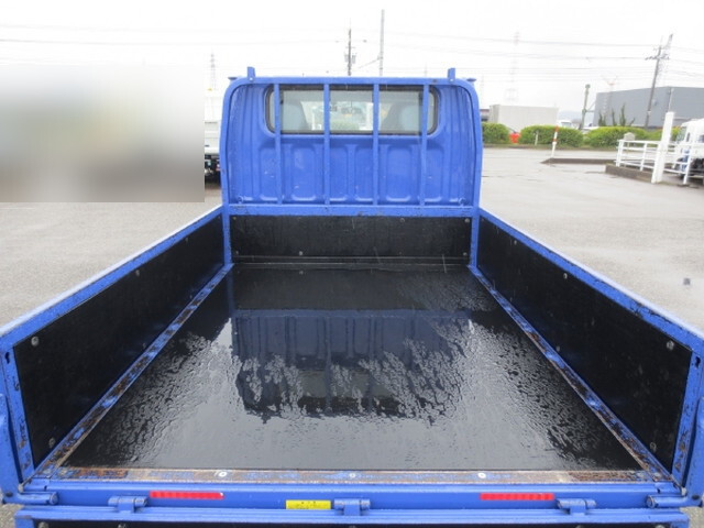 三菱ふそうキャンターダブルキャブ（Wキャブ）小型（2t・3t）[写真09]