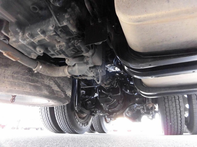 日野プロフィアトレーラーヘッド（トラクターヘッド）大型（10t）[写真12]