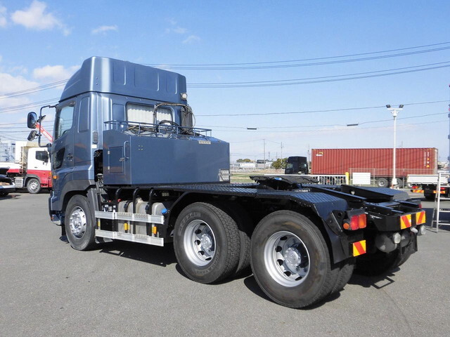 日野プロフィアトレーラーヘッド（トラクターヘッド）大型（10t）[写真02]