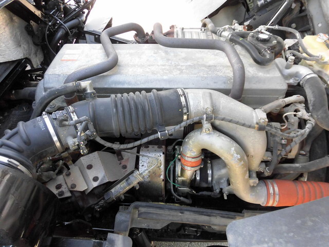 日野プロフィアトレーラーヘッド（トラクターヘッド）大型（10t）[写真26]