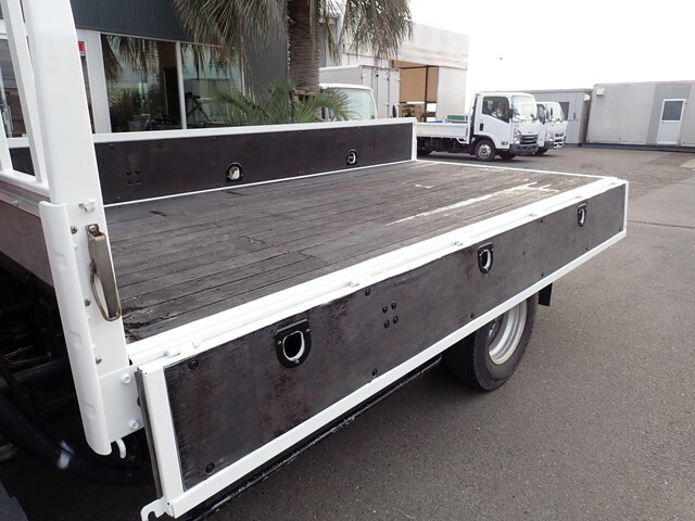 いすゞエルフクレーン3段小型（2t・3t）[写真12]