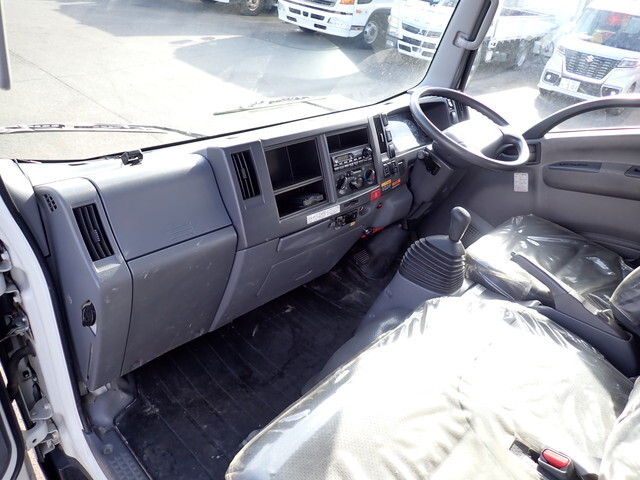 いすゞエルフクレーン3段小型（2t・3t）[写真34]