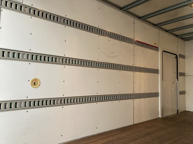 日野デュトロパネルバン小型（2t・3t）[写真15]