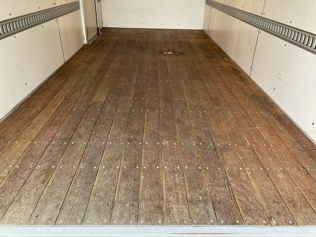 日野デュトロパネルバン小型（2t・3t）[写真17]