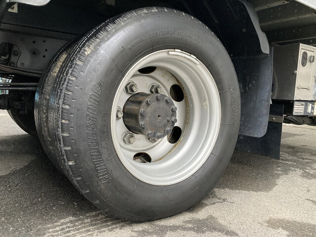 日野デュトロパネルバン小型（2t・3t）[写真26]