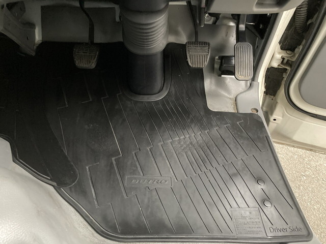 日野デュトロパネルバン小型（2t・3t）[写真30]