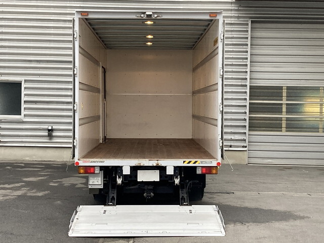 日野デュトロパネルバン小型（2t・3t）[写真05]