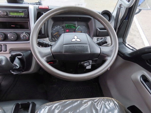 三菱ふそうキャンターダンプ小型（2t・3t）[写真20]