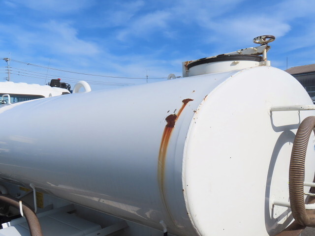 いすゞエルフ散水車小型（2t・3t）[写真34]