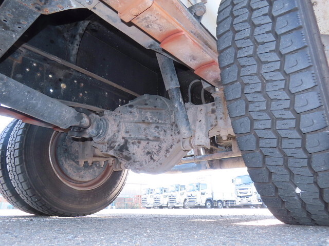 いすゞエルフ散水車小型（2t・3t）[写真08]