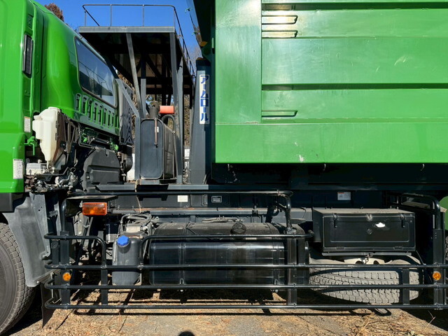 いすゞギガコンテナ専用車大型（10t）[写真13]