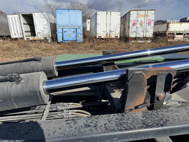 いすゞギガコンテナ専用車大型（10t）[写真39]