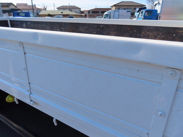 日野レンジャー平ボディ中型（4t）[写真31]