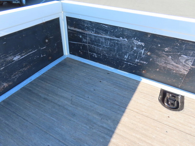 日野レンジャー平ボディ中型（4t）[写真33]