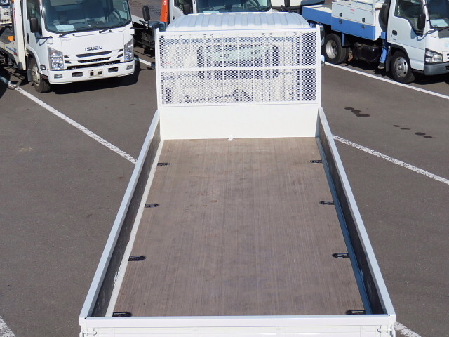 日野レンジャー平ボディ中型（4t）[写真07]