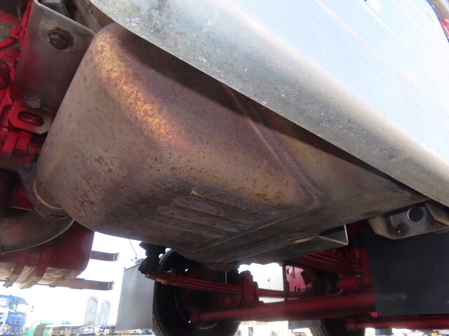 いすゞギガアルミウイング大型（10t）[写真14]