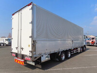 いすゞギガアルミウイング大型（10t）[写真02]