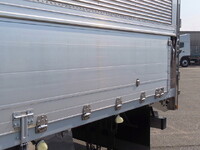 いすゞギガアルミウイング大型（10t）[写真36]