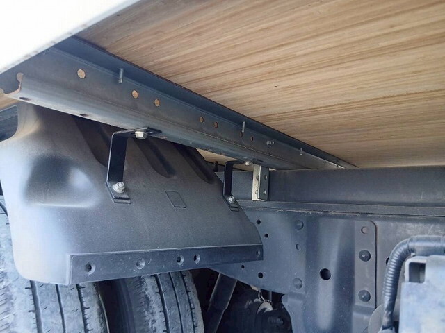 いすゞエルフアルミバン小型（2t・3t）[写真12]