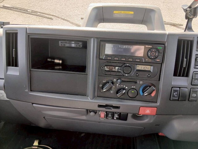 いすゞエルフアルミバン小型（2t・3t）[写真29]